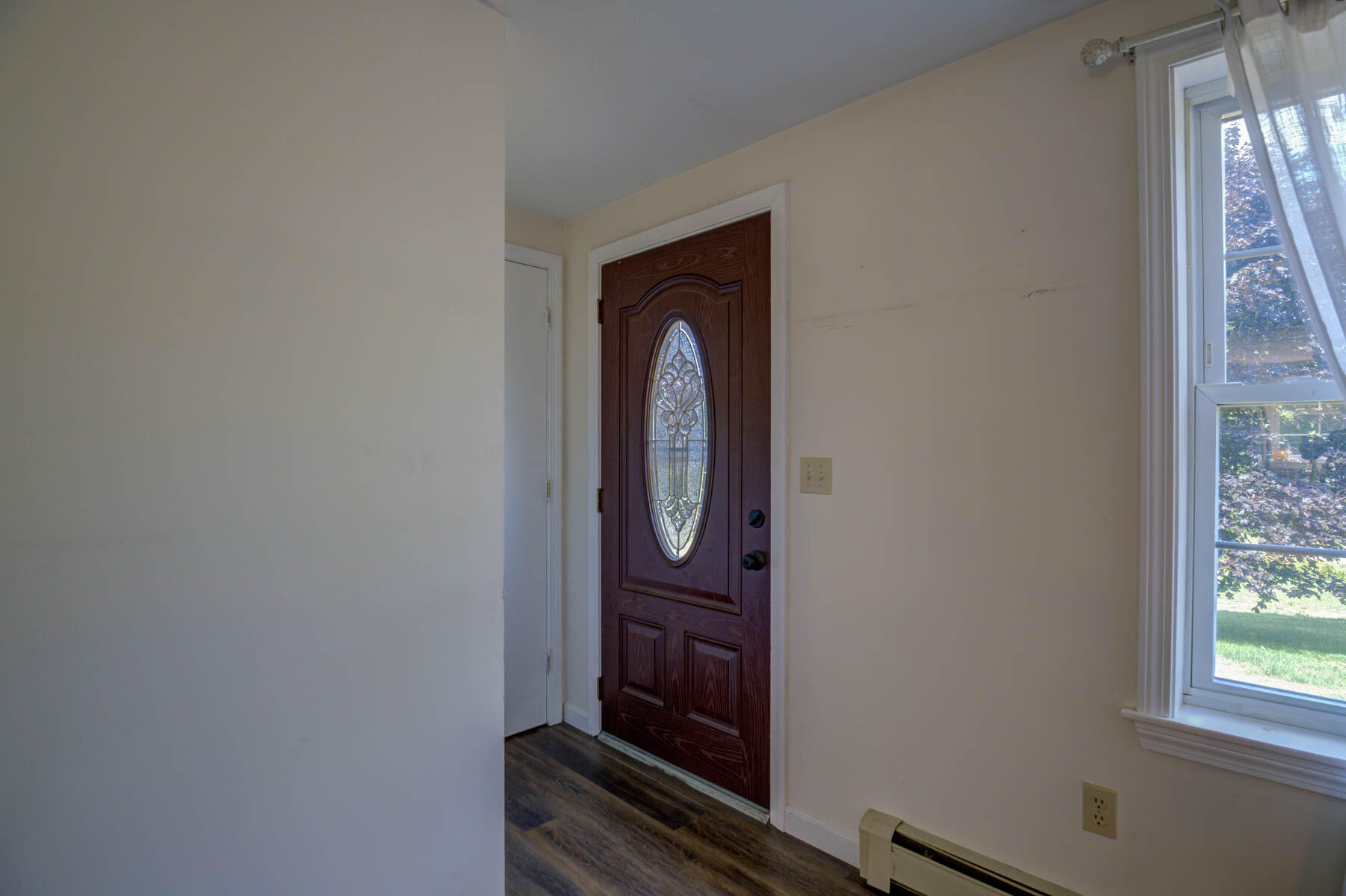 27 Valley View Road Windham, ME 04062 - Photo 9 of 42 Front Door