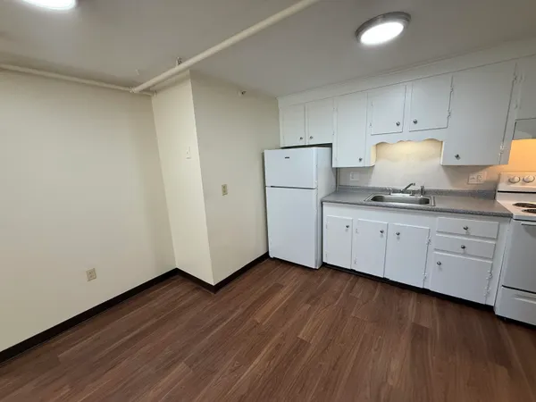 $1,799 | 93 West Street, Unit 14, Milford, NH 03055