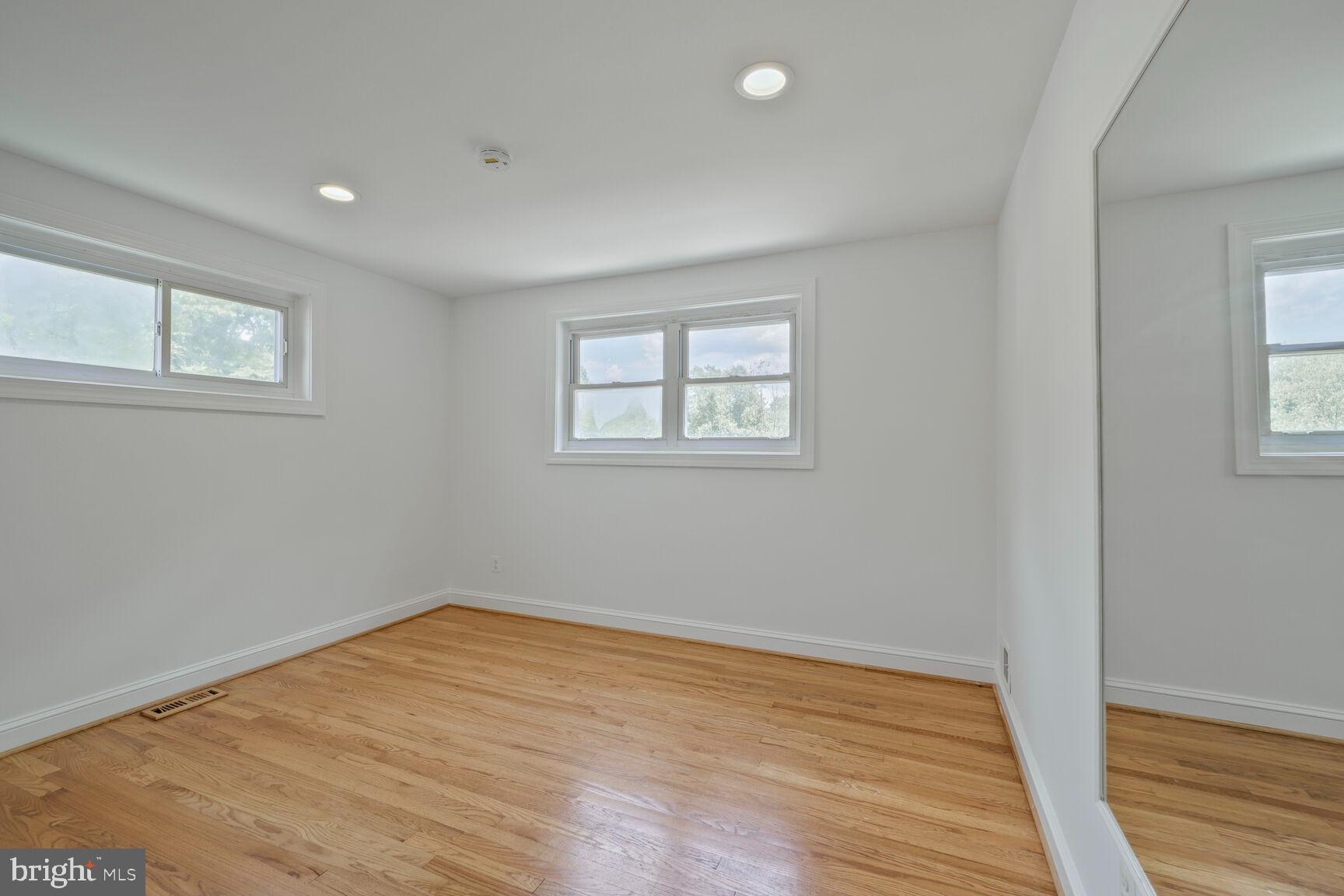 10213 Duvawn Place Silver Spring, MD 20902 - Photo 23 of 37 Gallery Image 23