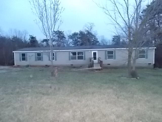 2010 Lipscomb Road Moneta, VA 24121 - Photo 1 of 19 Front of Home