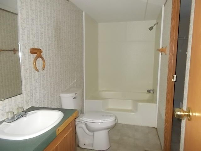 2010 Lipscomb Road Moneta, VA 24121 - Photo 14 of 19 DSCN2355