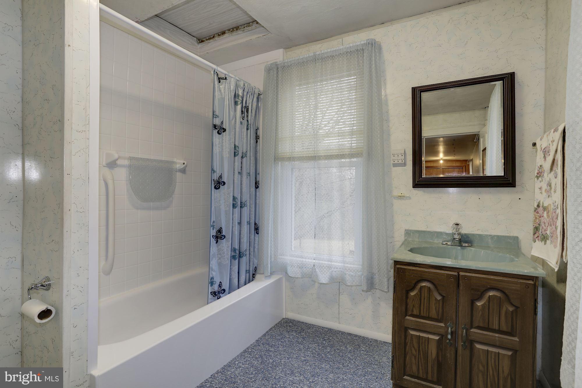2903 Cedarhurst Road Finksburg, MD 21048 - Photo 20 of 30 Full Bathroom