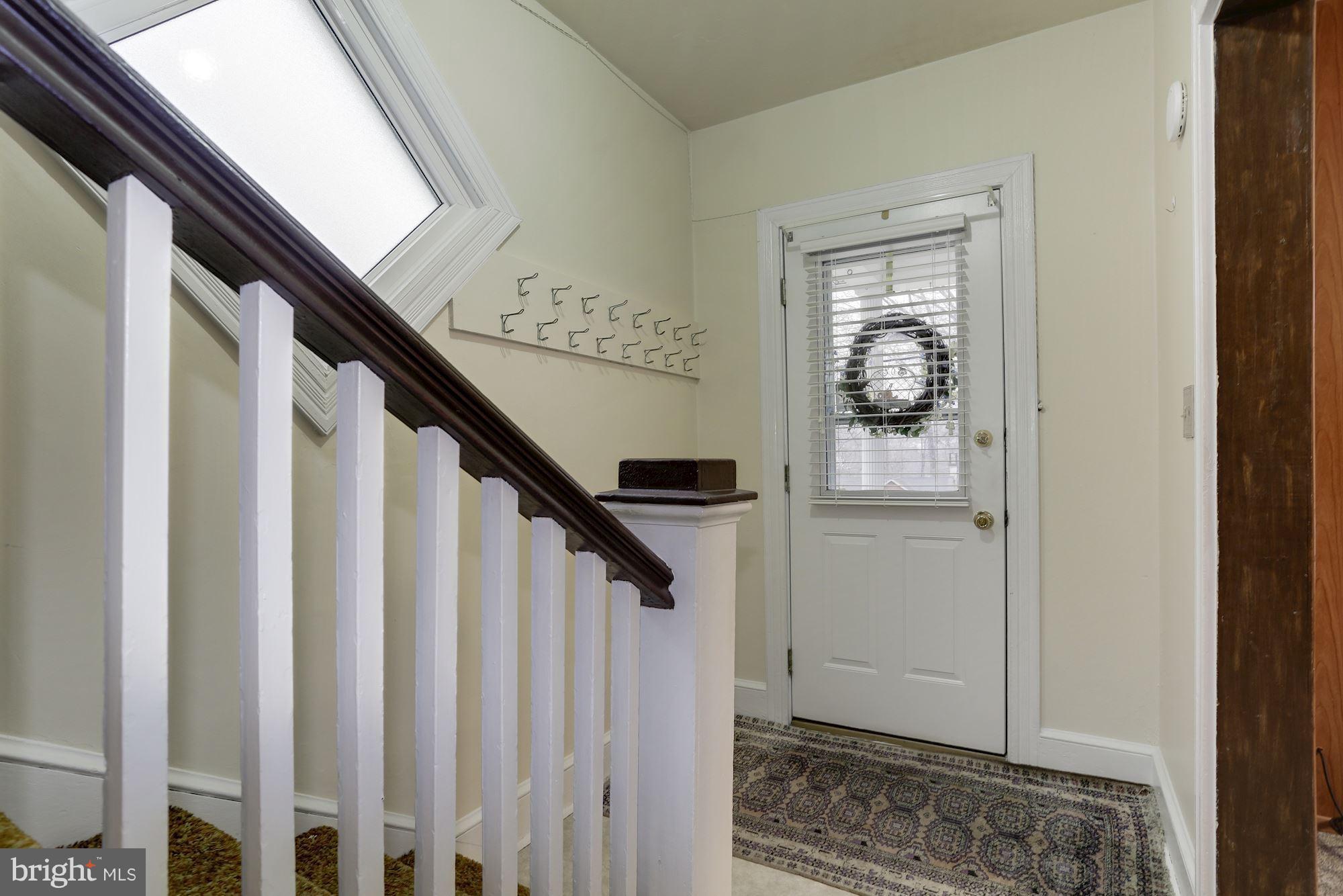 2903 Cedarhurst Road Finksburg, MD 21048 - Photo 3 of 30 Entry hall