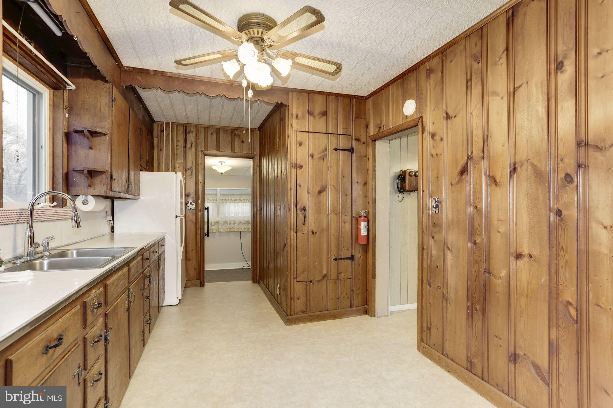 2903 Cedarhurst Road Finksburg, MD 21048 - Photo 10 of 30 Kitchen