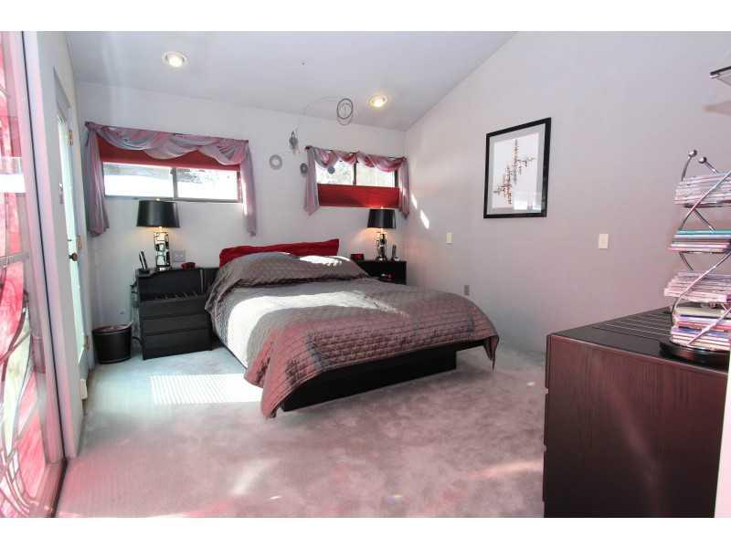 6740 Forest Glen Road Pittsburgh, PA 15217 - Photo 17 of 25 Master Bedroom.