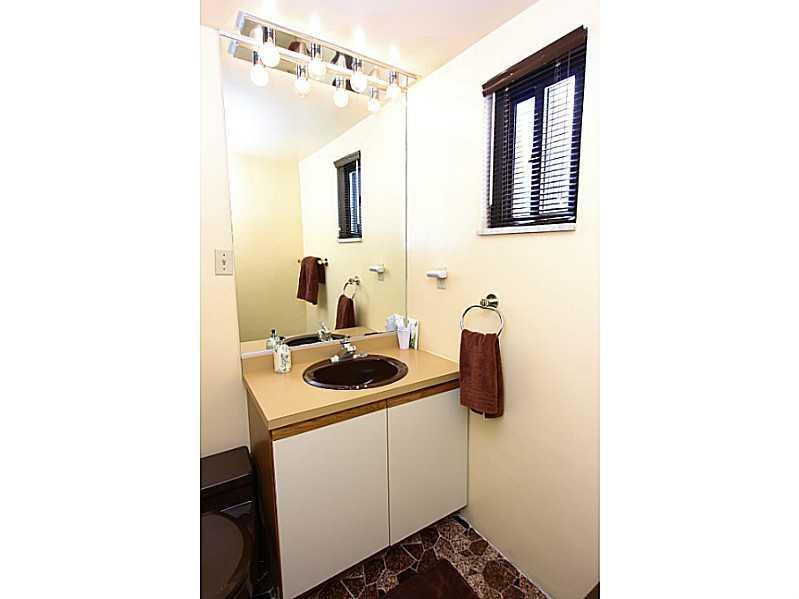 6740 Forest Glen Road Pittsburgh, PA 15217 - Photo 23 of 25 Full Bath.