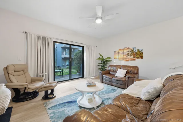 $280,000 | 1 Coach Drive, Unit 1, Southington, CT 06489