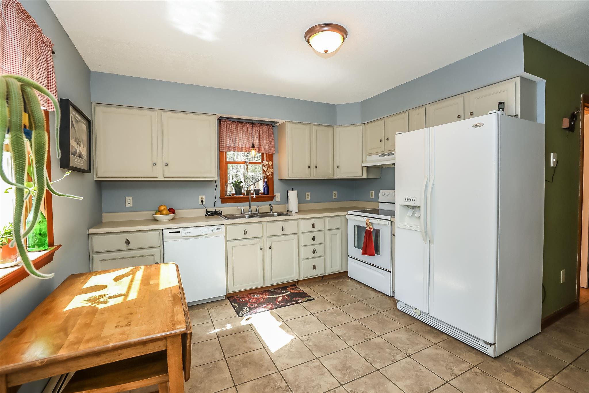 33 Stoneridge Road New Ipswich, NH 03071 - Photo 2 of 32