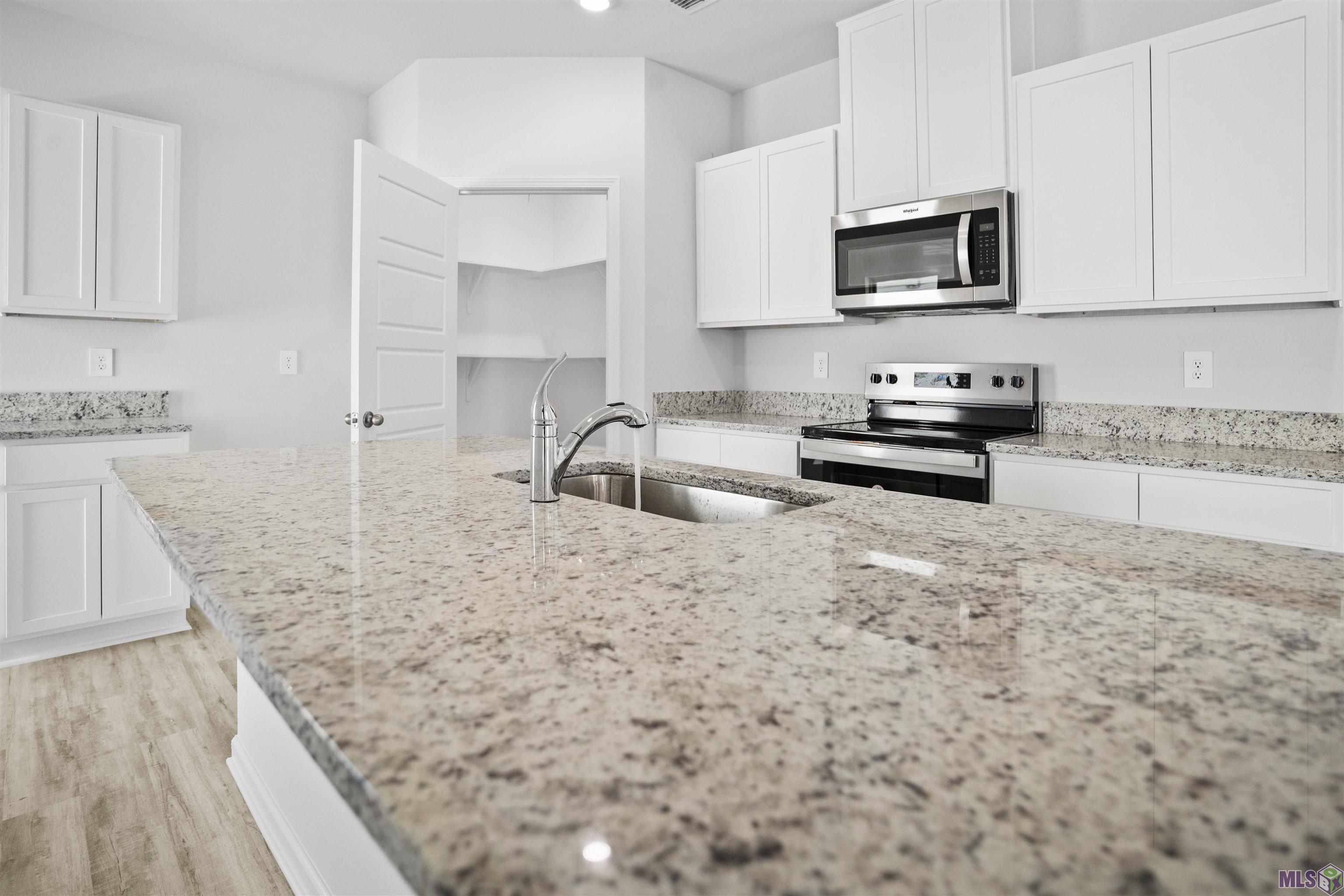 931 Renova Drive Baton Rouge, LA 70820 - Photo 4 of 11