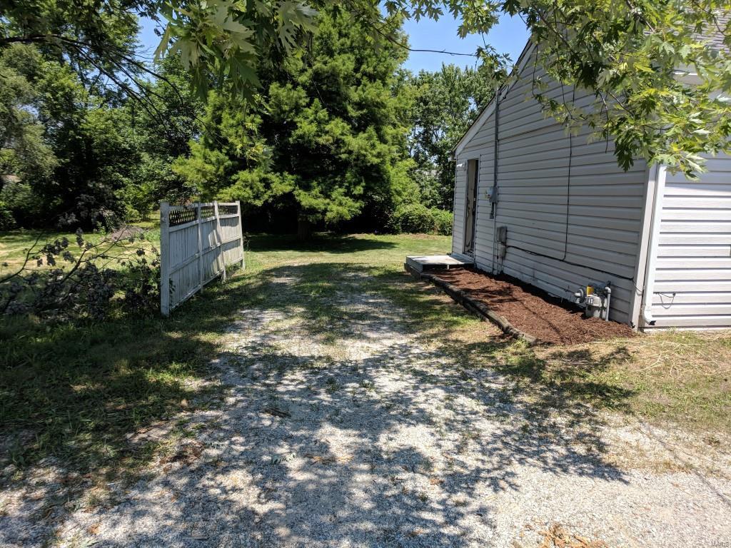 5167 Old Alton Road Granite City, IL 62040 - Photo 14 of 16 Gallery Image 14