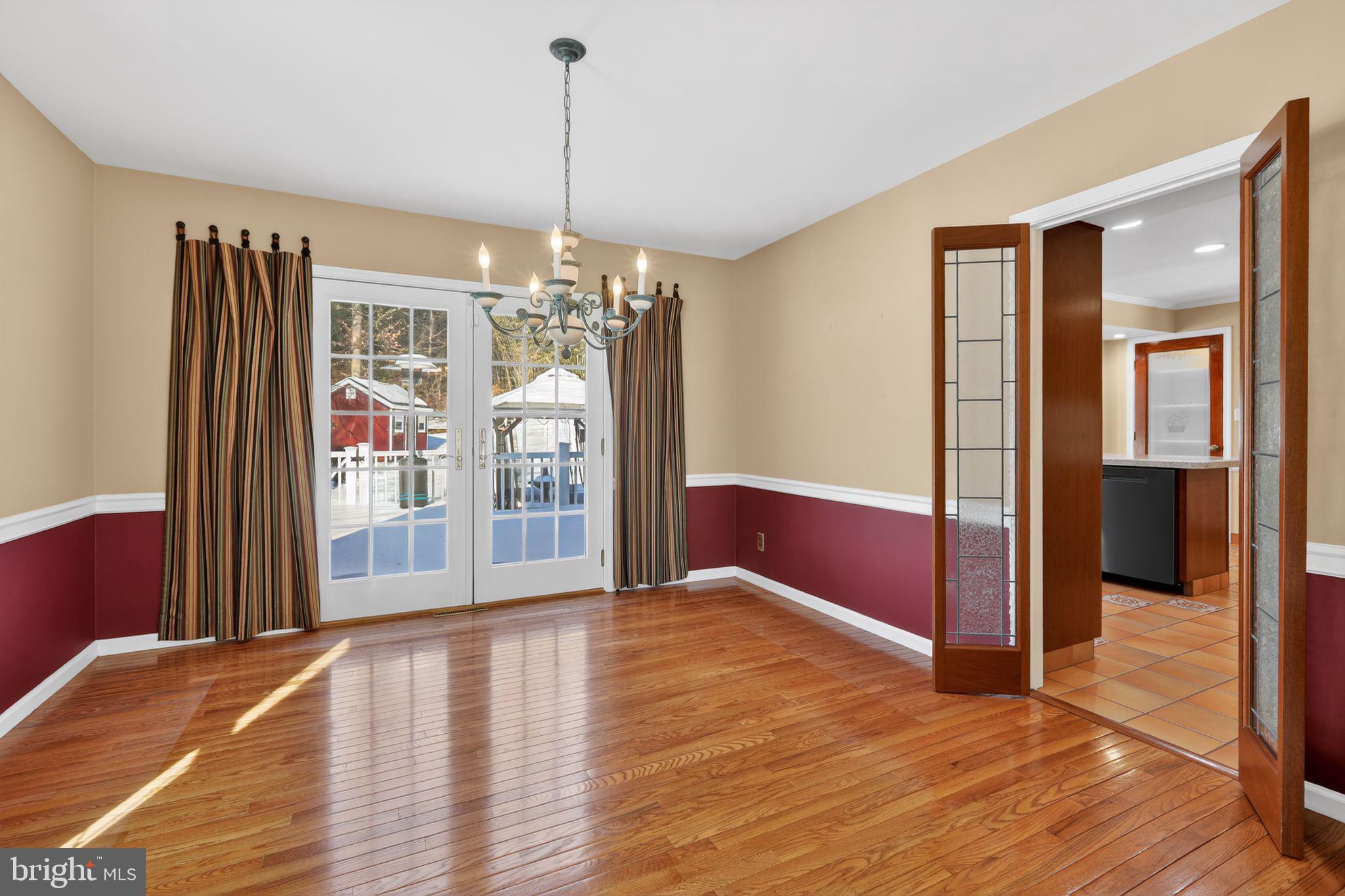 609 Thomas Road Downingtown, PA 19335 - Photo 8 of 47