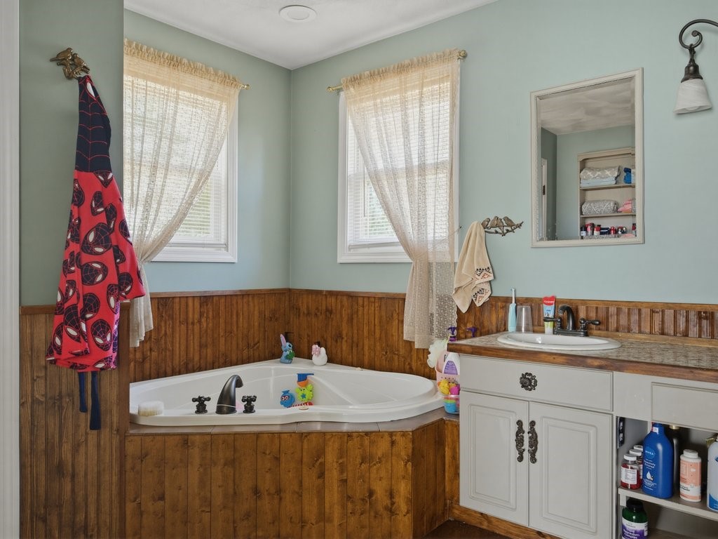272 Nicholas Road Coventry, RI 02827 - Photo 16 of 29