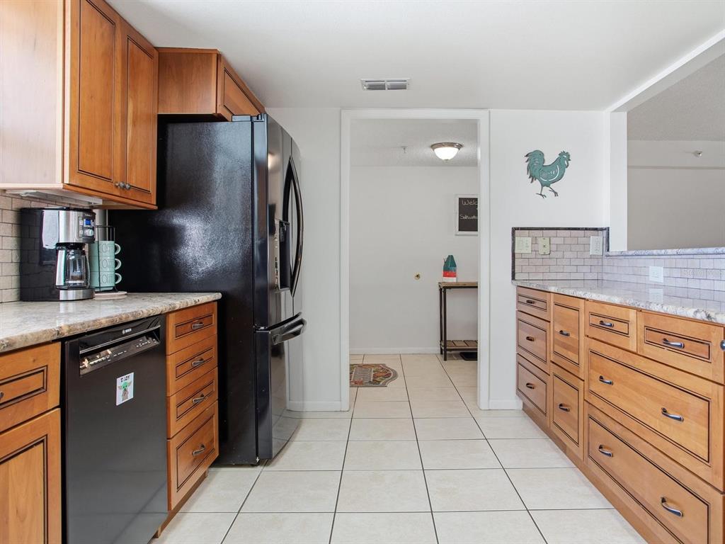 1005 Gulf Boulevard, Unit 10 Indian Rocks Beach, FL 33785 - Photo 11 of 70