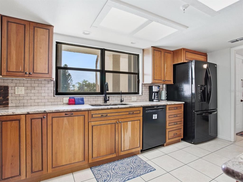 1005 Gulf Boulevard, Unit 10 Indian Rocks Beach, FL 33785 - Photo 12 of 70