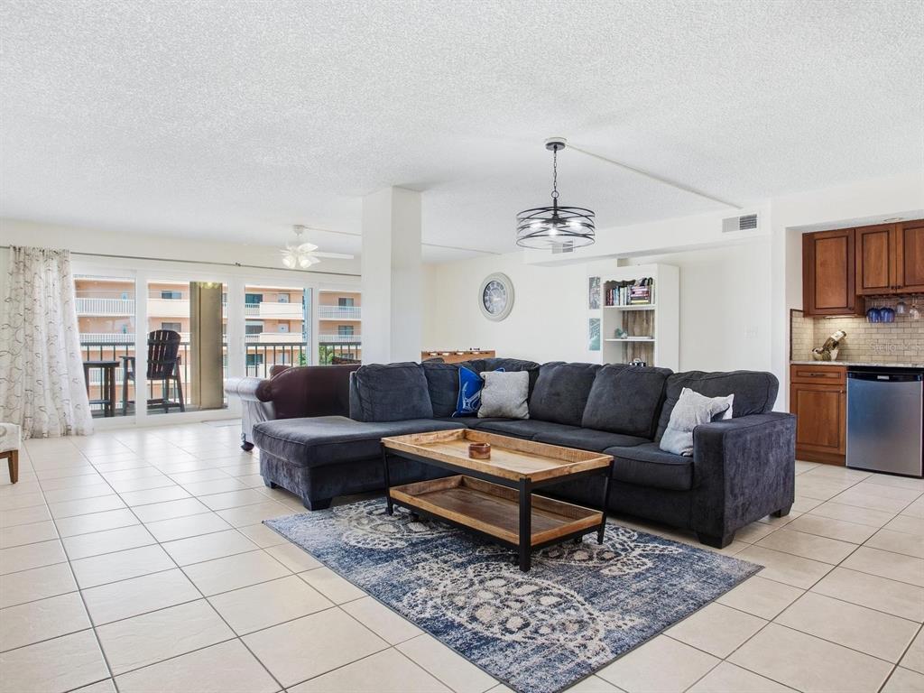 1005 Gulf Boulevard, Unit 10 Indian Rocks Beach, FL 33785 - Photo 19 of 70