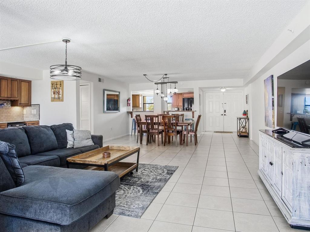 1005 Gulf Boulevard, Unit 10 Indian Rocks Beach, FL 33785 - Photo 20 of 70