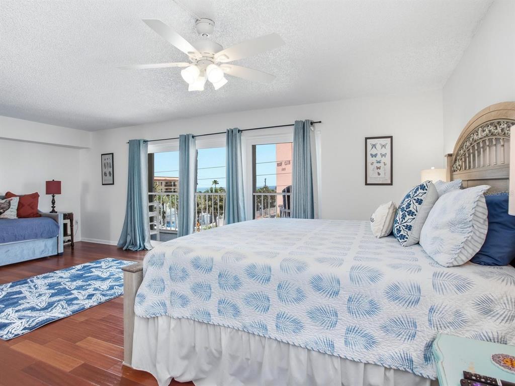 1005 Gulf Boulevard, Unit 10 Indian Rocks Beach, FL 33785 - Photo 35 of 70