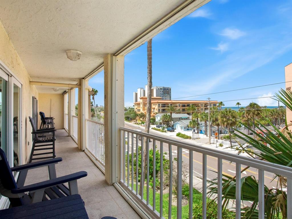1005 Gulf Boulevard, Unit 10 Indian Rocks Beach, FL 33785 - Photo 4 of 70