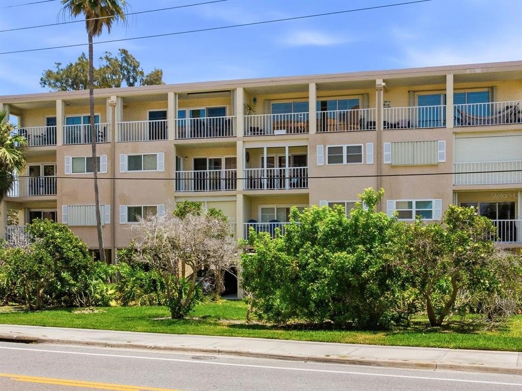 1005 Gulf Boulevard, Unit 10 Indian Rocks Beach, FL 33785 - Photo 64 of 70