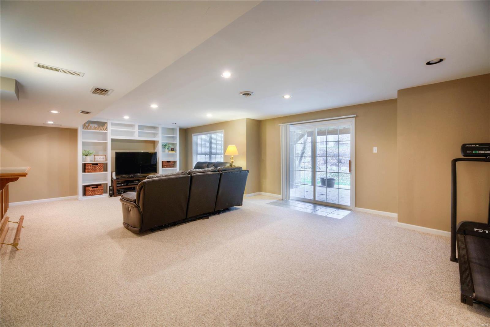 817 Castle Ridge Court Ballwin, MO 63021 - Photo 23 of 34 Gallery Image 23