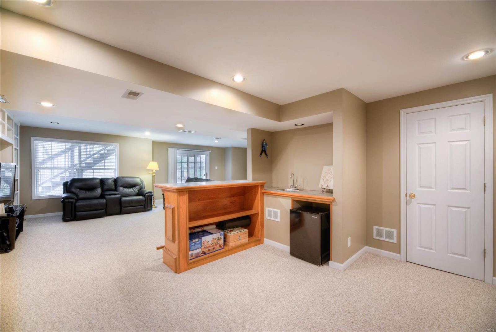 817 Castle Ridge Court Ballwin, MO 63021 - Photo 25 of 34 Gallery Image 25
