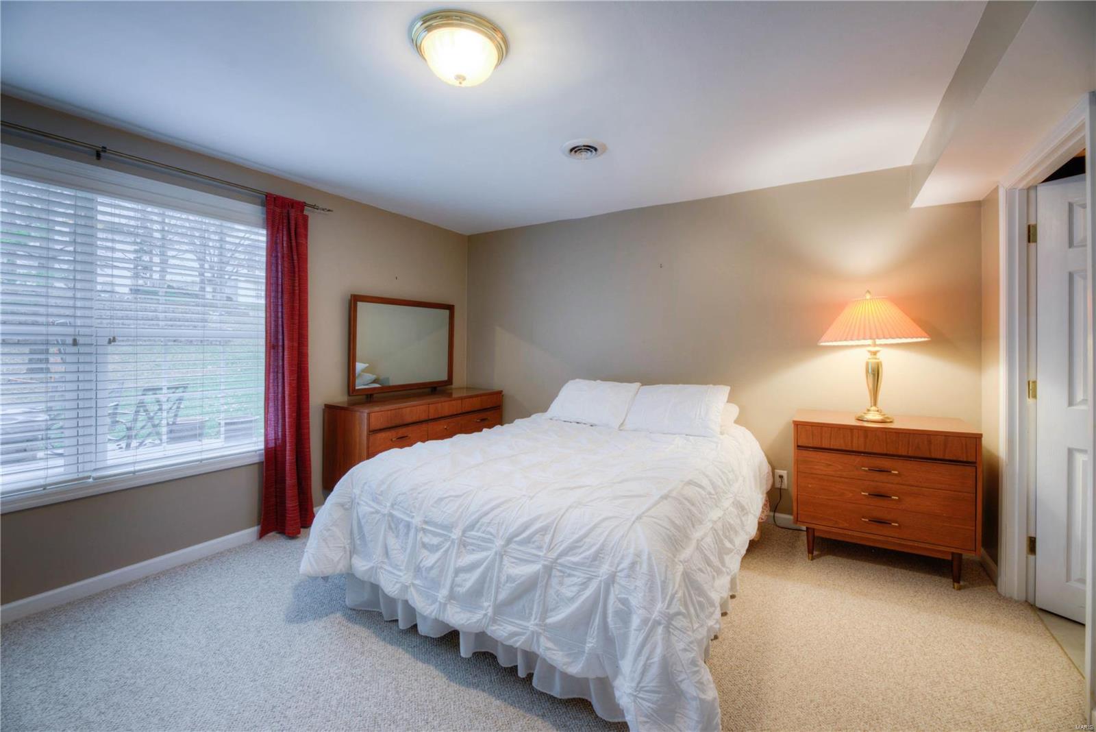 817 Castle Ridge Court Ballwin, MO 63021 - Photo 26 of 34 Gallery Image 26