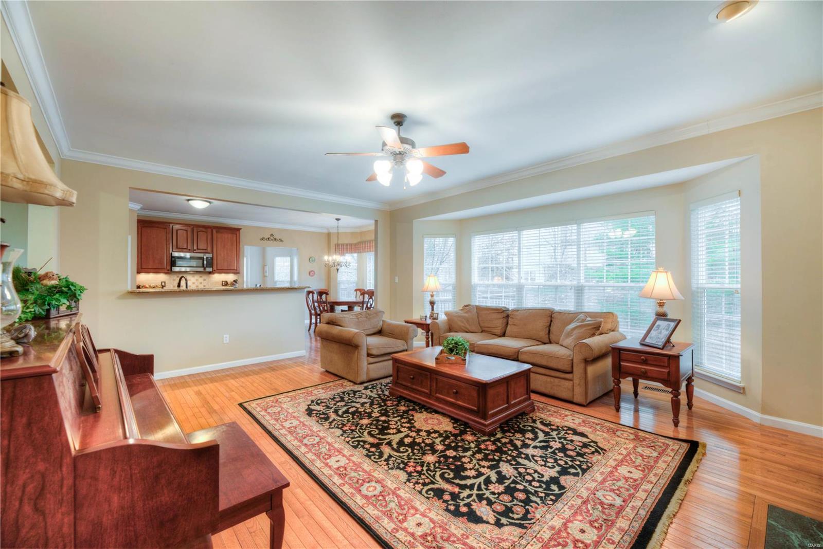 817 Castle Ridge Court Ballwin, MO 63021 - Photo 4 of 34 Gallery Image 4
