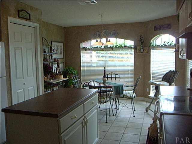 7039 Raburn Road Pensacola, FL 32526 - Photo 6 of 10 Gallery Image 6