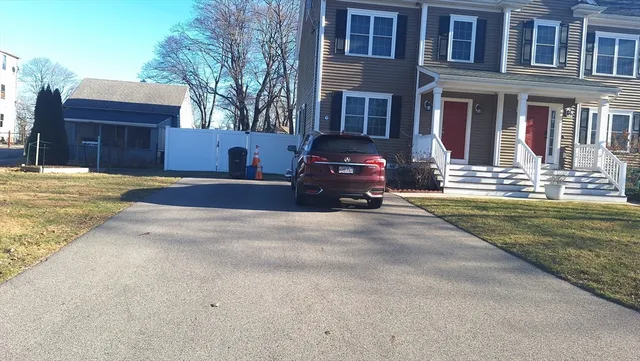 $3,200 | 12 Prairie Avenue, Unit 12, Attleboro, MA 02703