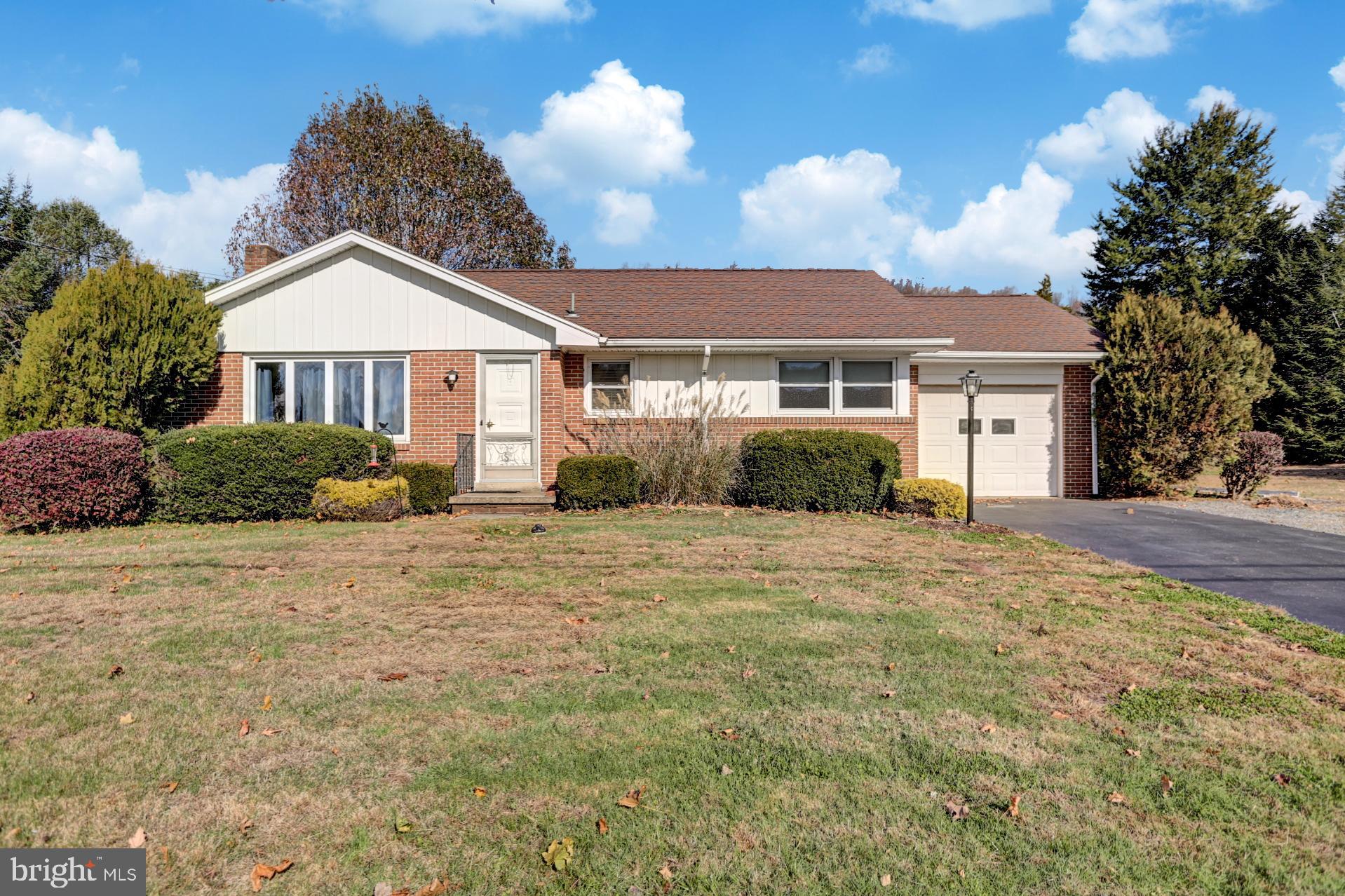 182 Golf Course Road Mohnton, PA 19540 - Photo 1 of 19 Rancher with Great Bones!