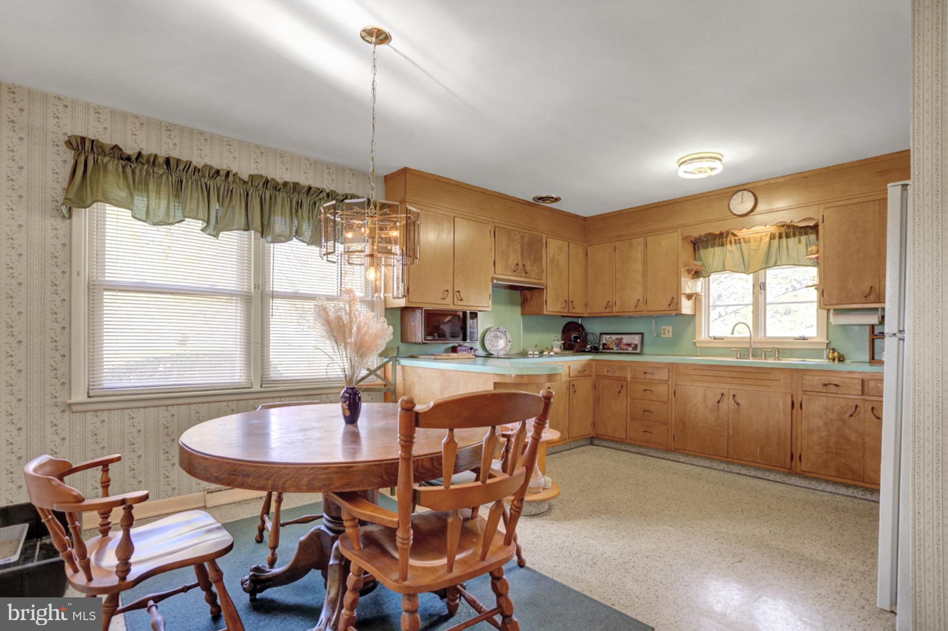 182 Golf Course Road Mohnton, PA 19540 - Photo 11 of 19 Kitchen