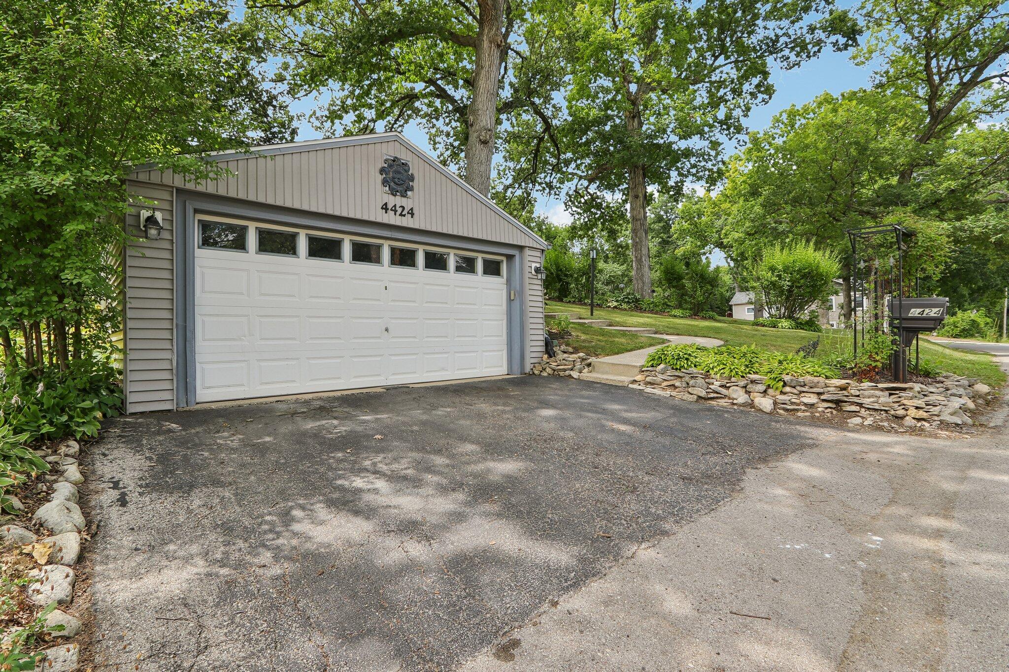 4424 Riverside Road Waterford, WI 53185 - Photo 4 of 61 4-web-or-mls-Riverside Rd-S2407-004