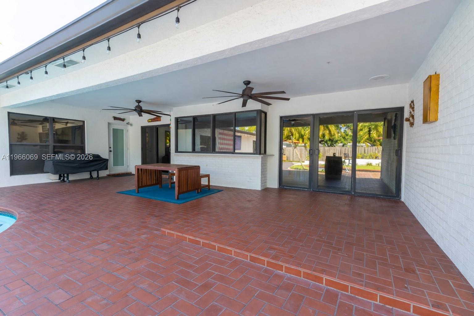5201 Jefferson Street Hollywood, FL 33021 - Photo 18 of 28