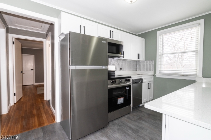 23 Gates Avenue Summit, NJ 07901 - Photo 2 of 9