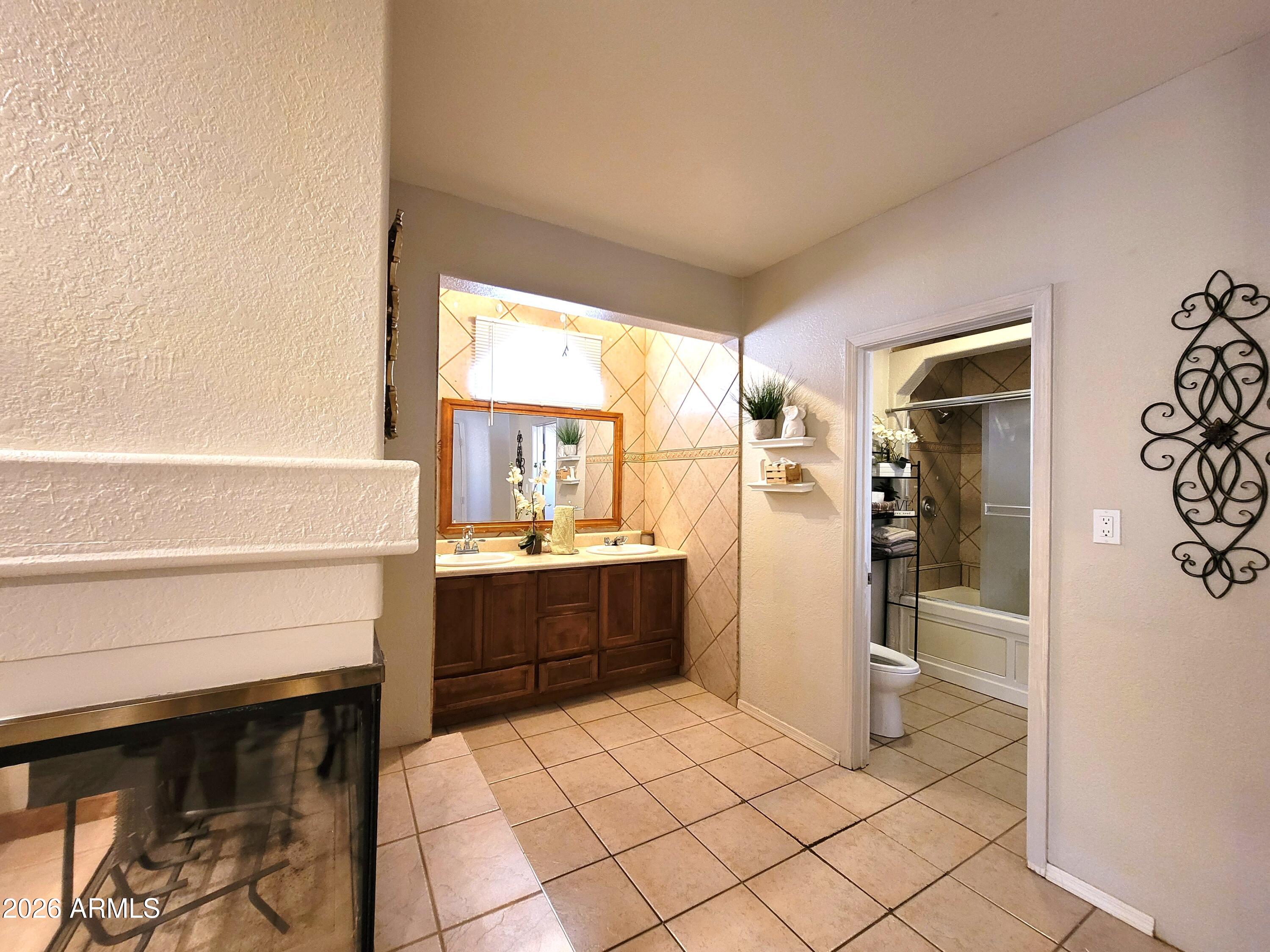 3010 11th Street Douglas, AZ 85607 - Photo 26 of 48 15 masterbathroom