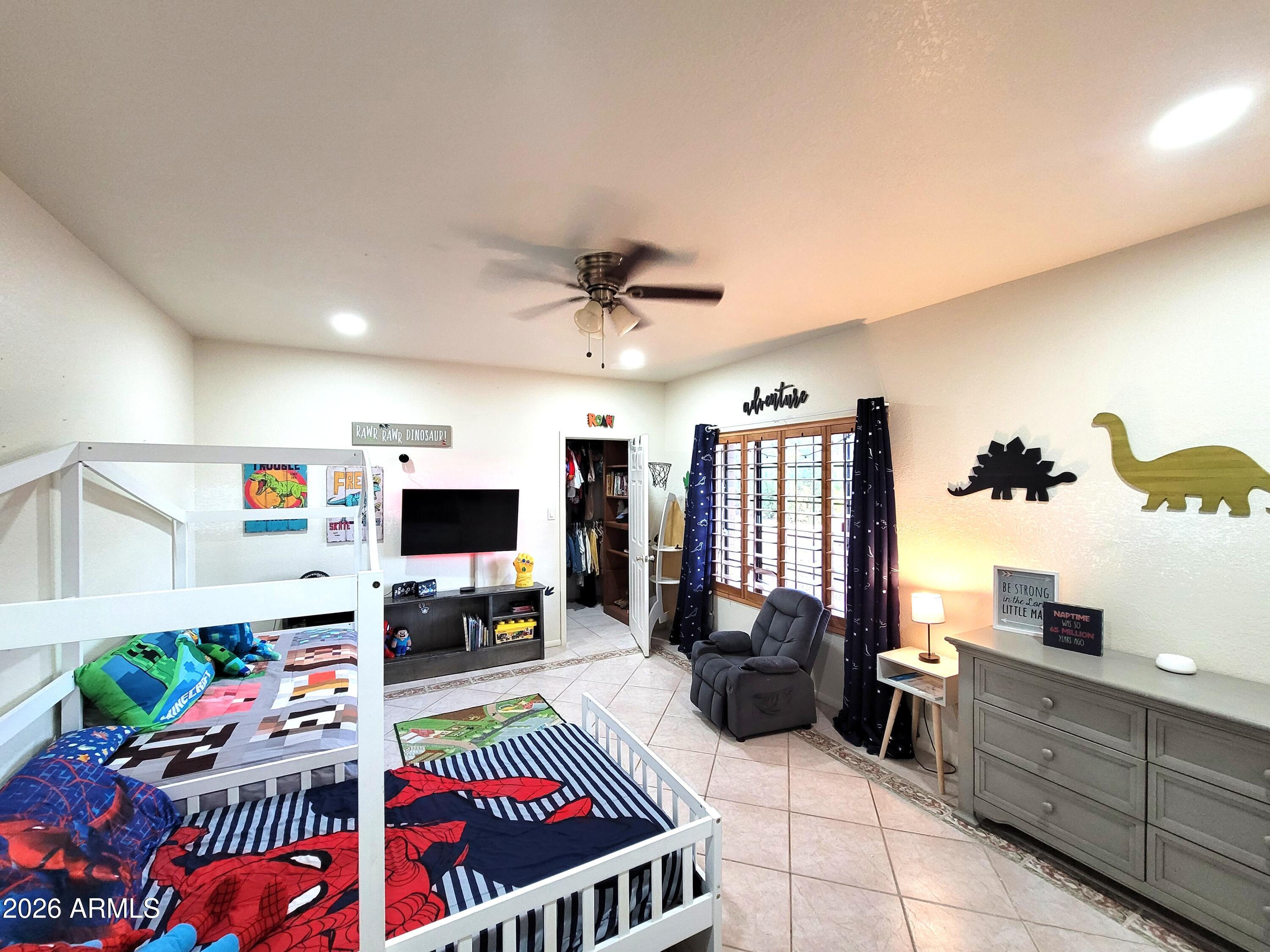 3010 11th Street Douglas, AZ 85607 - Photo 28 of 48 16 hallway04