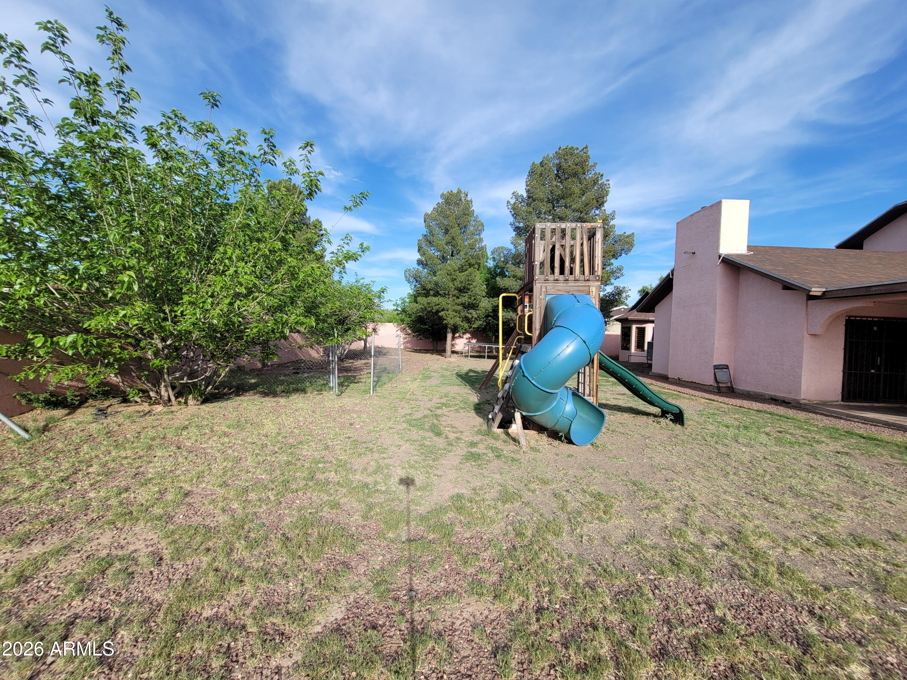 3010 11th Street Douglas, AZ 85607 - Photo 37 of 48 25 backyard02
