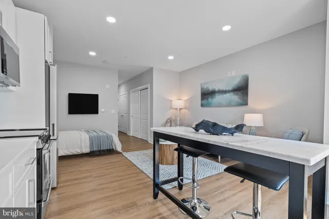 a view of a workspace with furniture