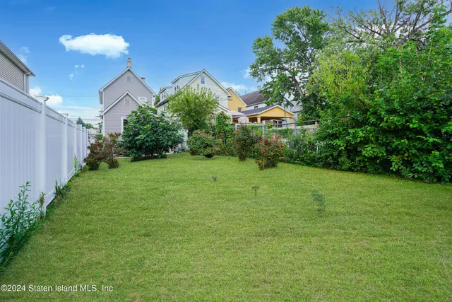 $599,000 | 28 Hooker Place | Port Richmond