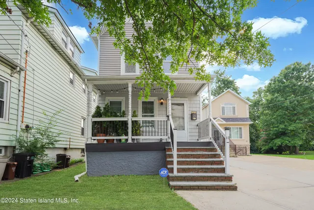 $599,000 | 28 Hooker Place | Port Richmond