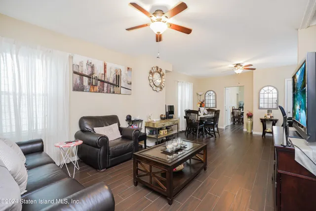 $599,000 | 28 Hooker Place | Port Richmond