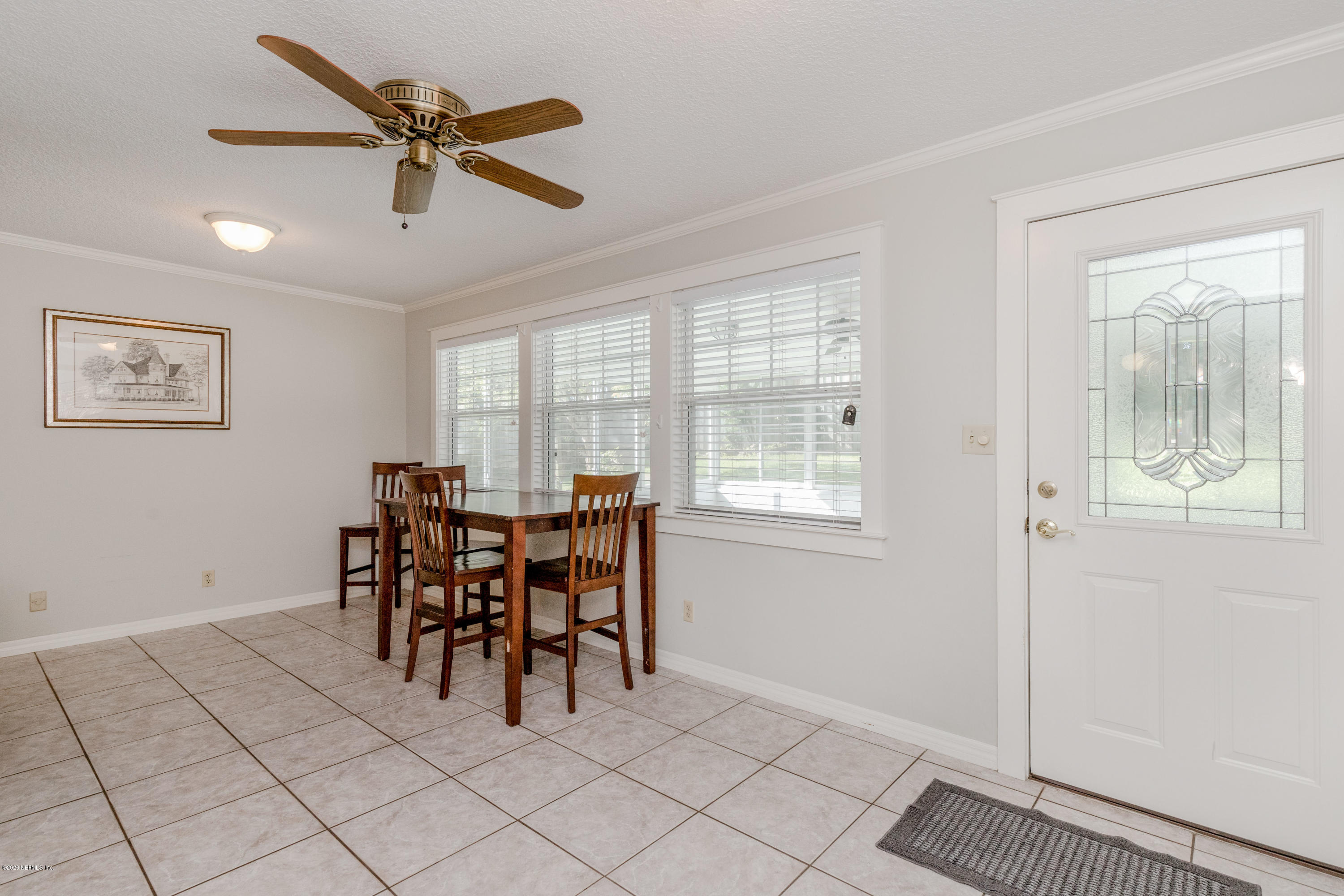 3118 Kline Road Jacksonville, FL 32246 - Photo 16 of 39 a view of a livingroom with furniture and white walls