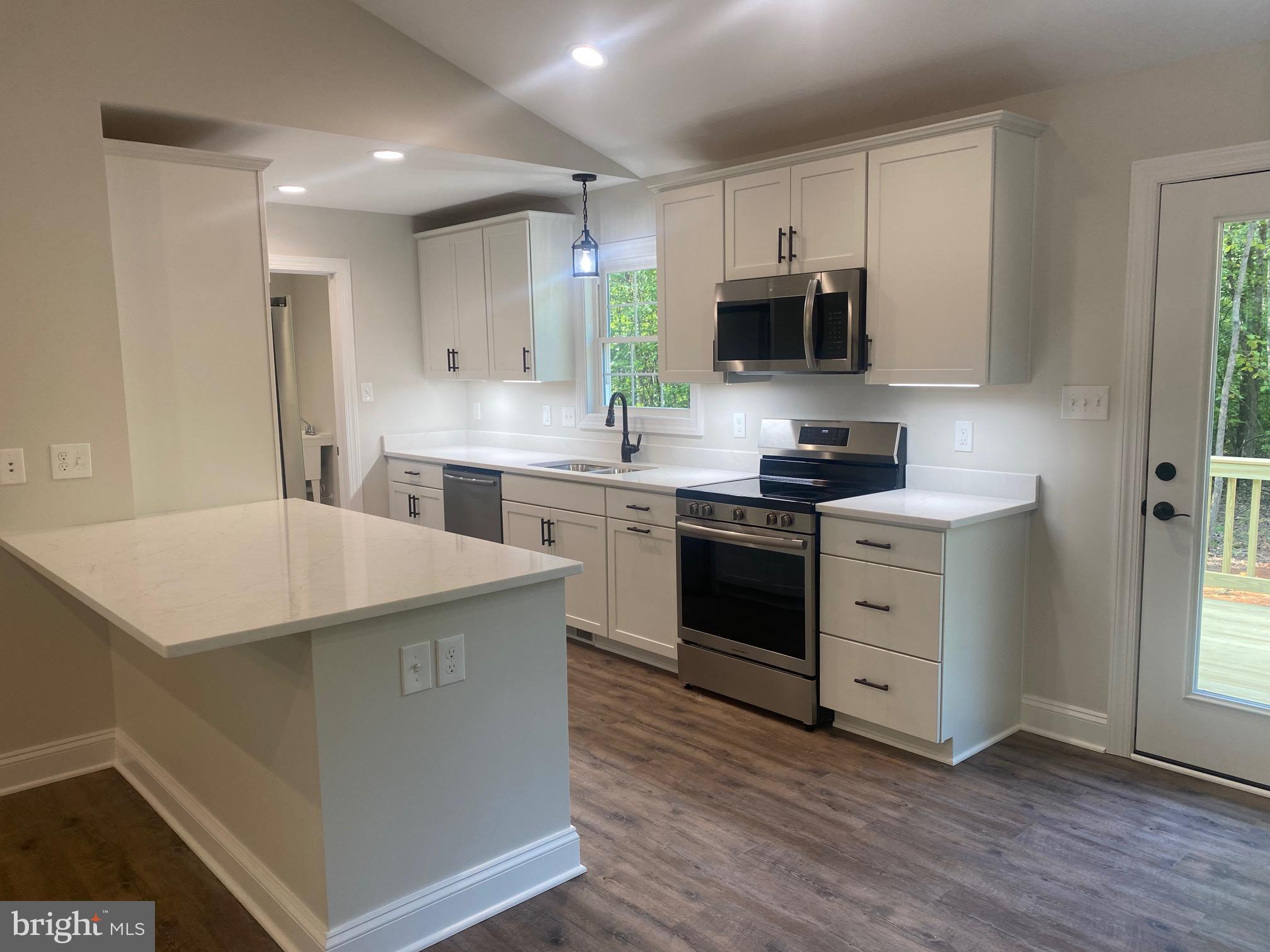 12260 Tower Road Unionville, VA 22567 - Photo 4 of 12 similar Kitchen finish