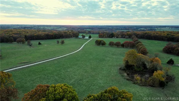 $1,900,000 | 16450 Hwy Yy, Versailles, MO 65084