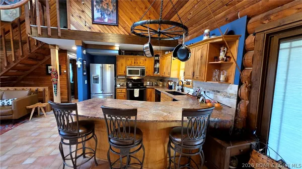 $2,300,000 | 16450 Hwy Yy, Versailles, MO 65084