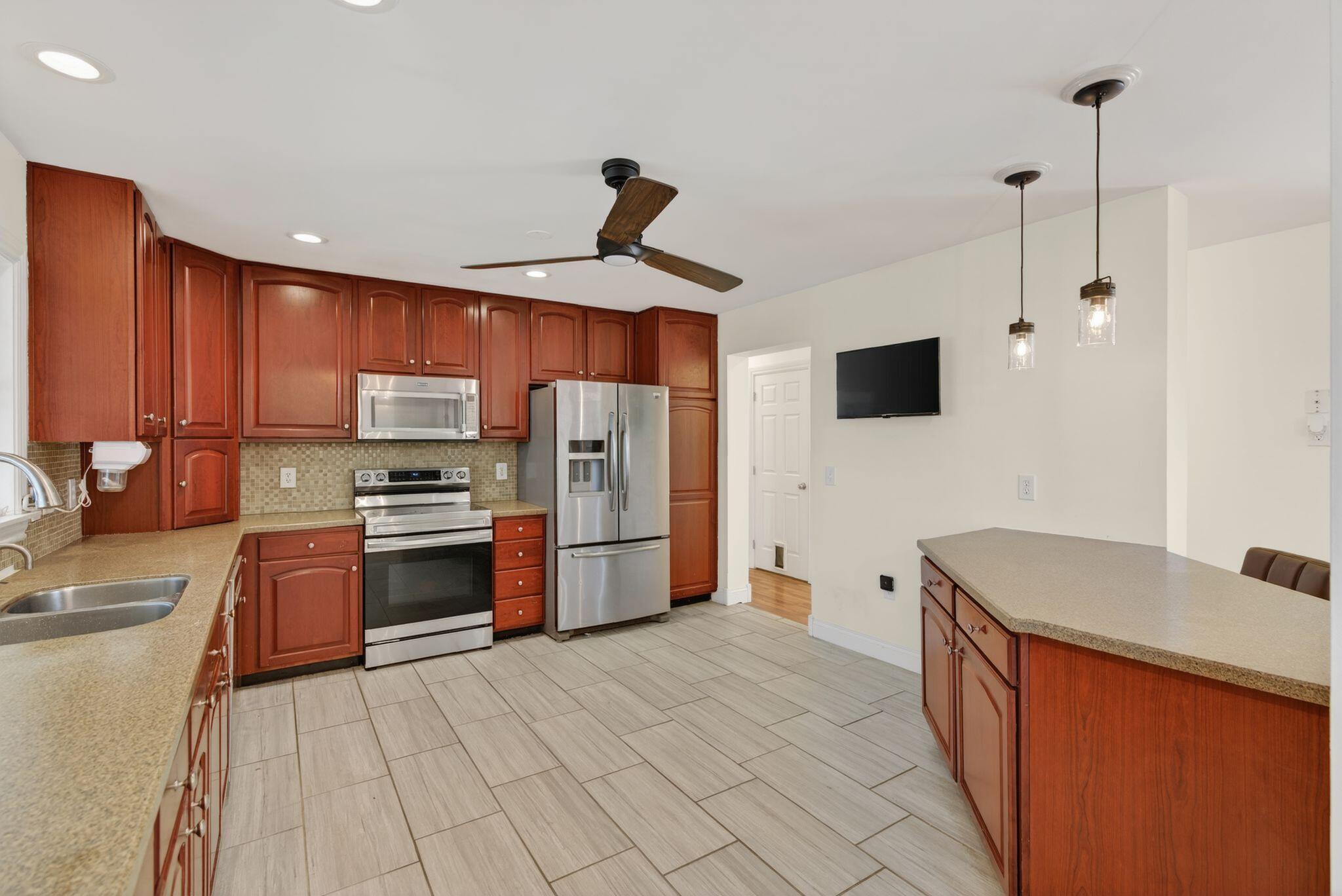 10 Wildberry Lane Saco, ME 04072 - Photo 30 of 95 Kitchen