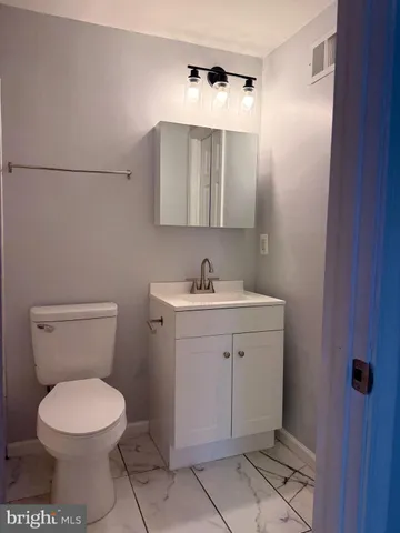 $2,300 | 4303 Pembrook Village Drive, Unit 15, Alexandria, VA 22309