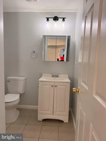 $2,300 | 4303 Pembrook Village Drive, Unit 15, Alexandria, VA 22309