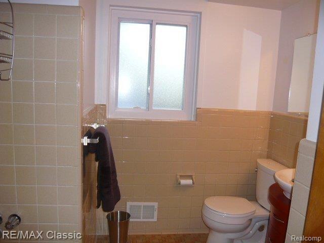 MAIN BATH