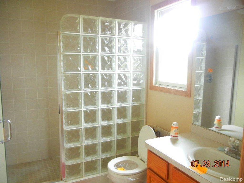 16040 South Duffield Road Byron, MI 48418 - Photo 16 of 21 DSCN0115 - Copy.jpg